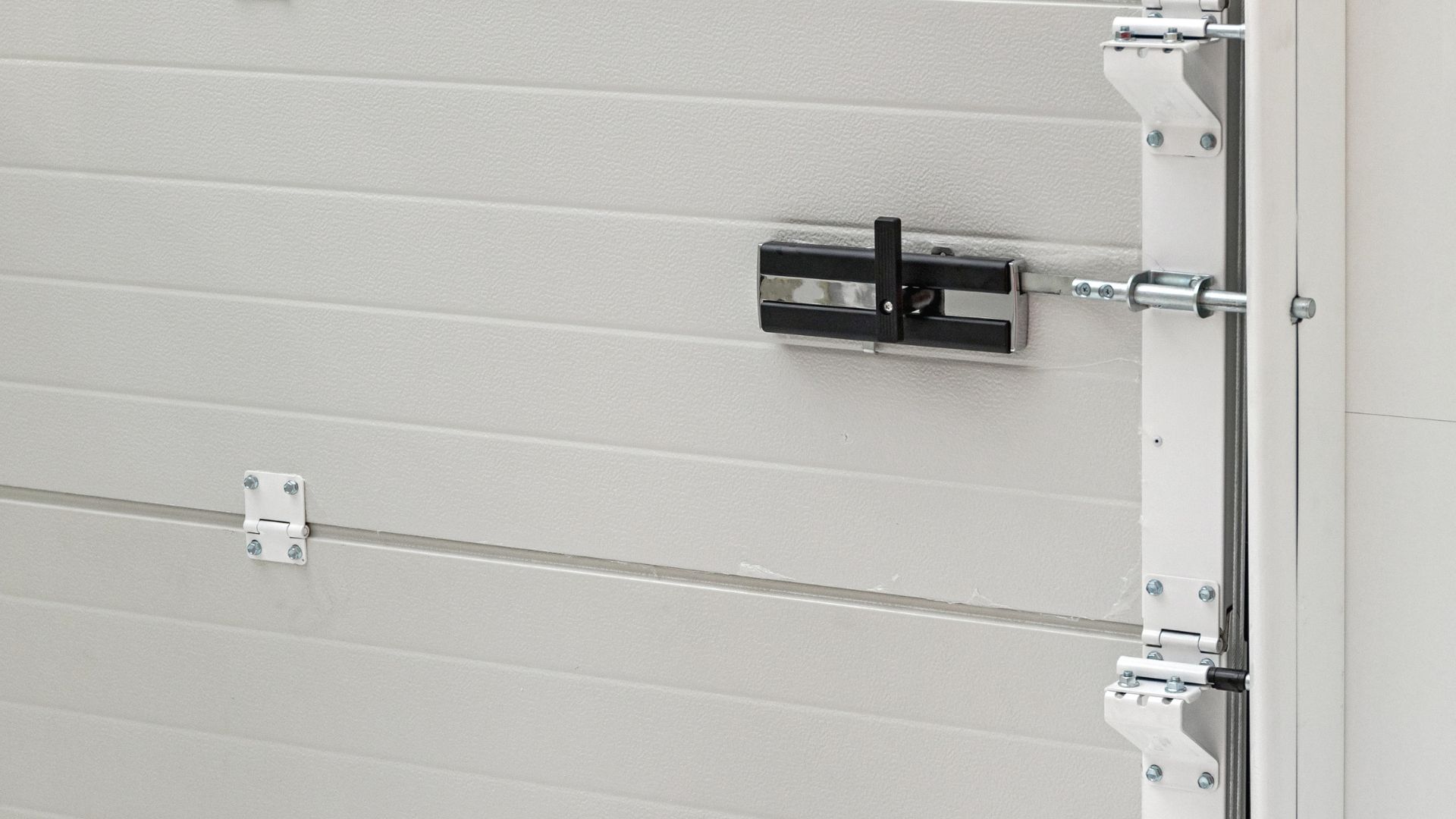 2026 Garage Door Repair Cost Guide: What Homeowners Should Expect to Pay - image 4