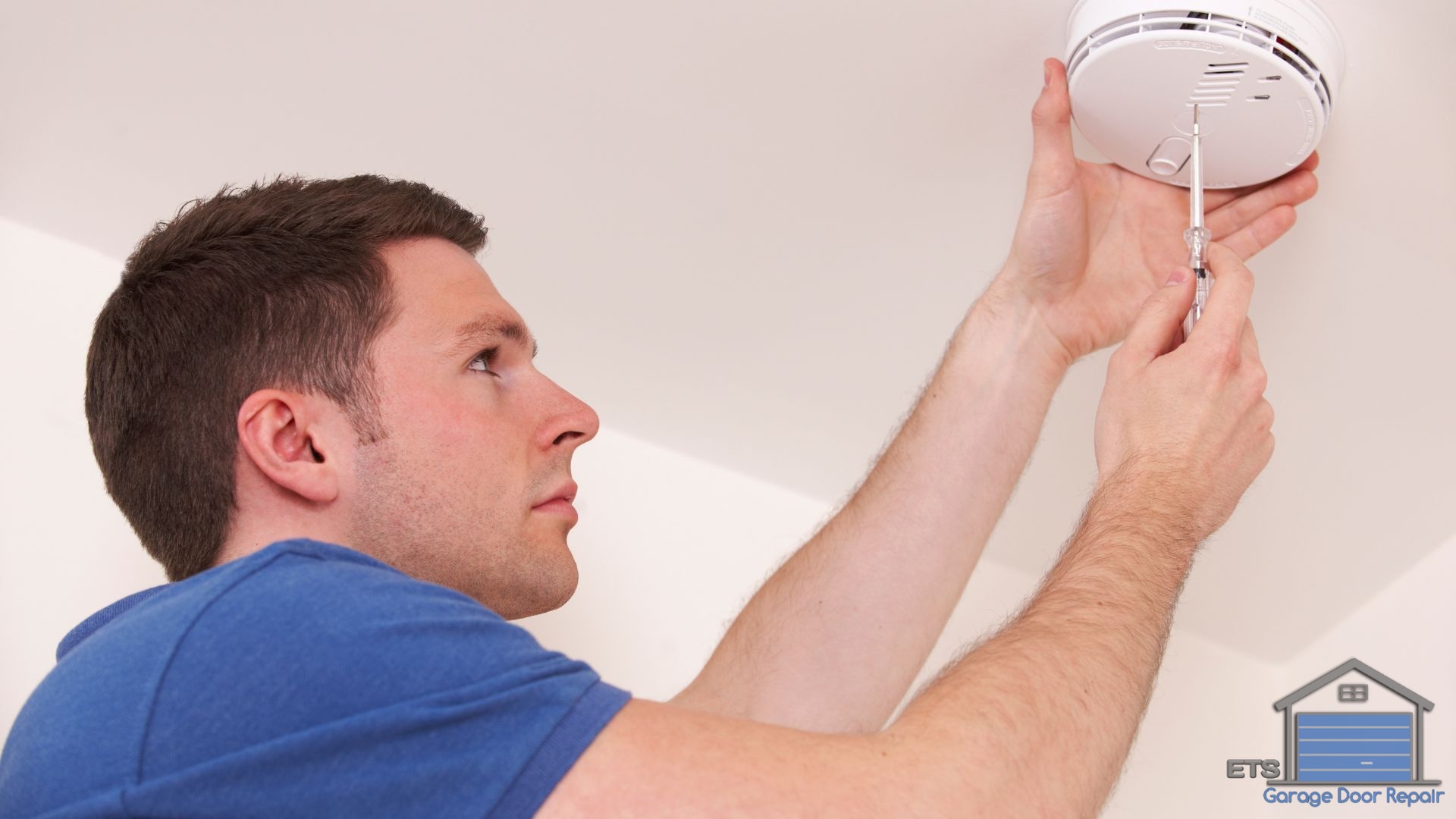 Glass Doors for Home Offices and ADUs - Glass Garage Doors: Modern Style for Pacific Northwest Homes