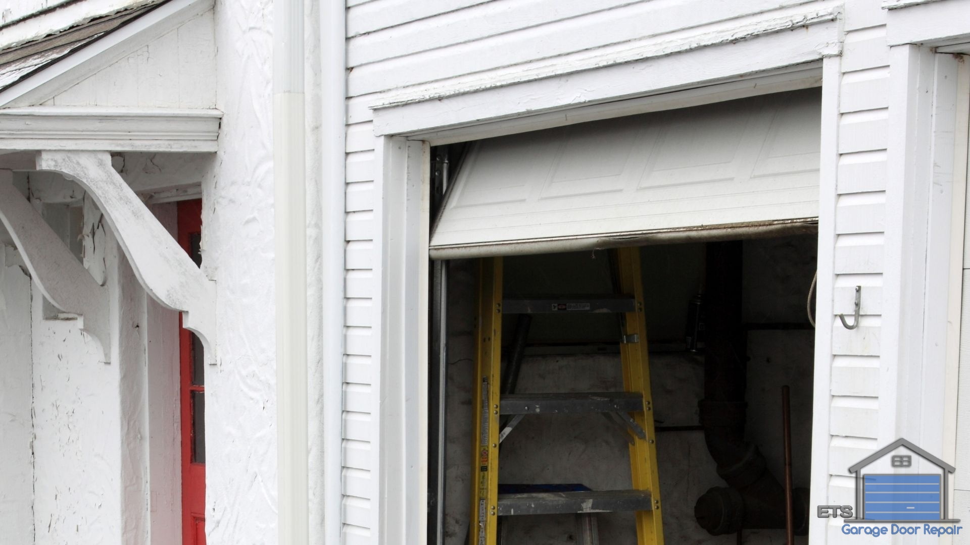 Security Considerations for Glass Doors - Glass Garage Doors: Modern Style for Pacific Northwest Homes