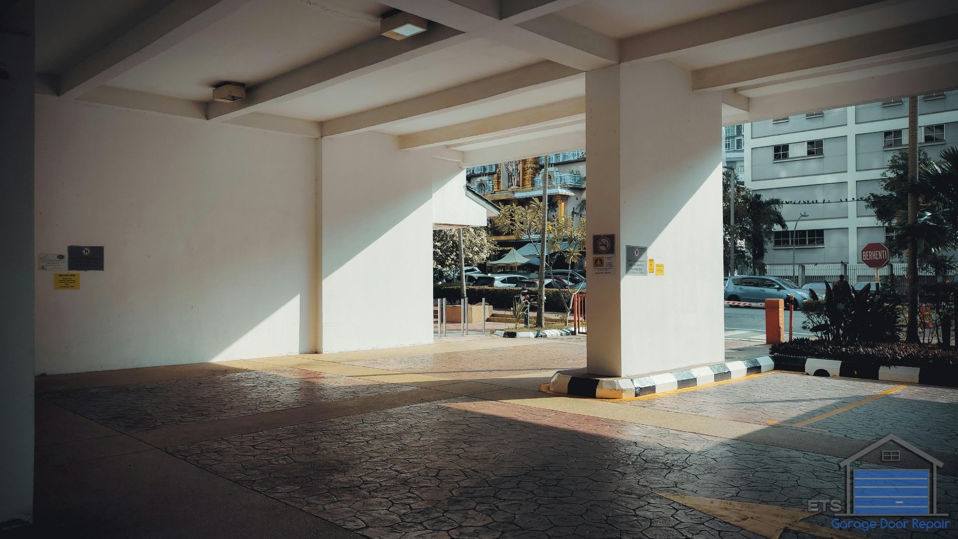 Smart Technology: Is It Making Your Garage More or Less Secure? - Weekly Recap: Maintaining Your Home's Security