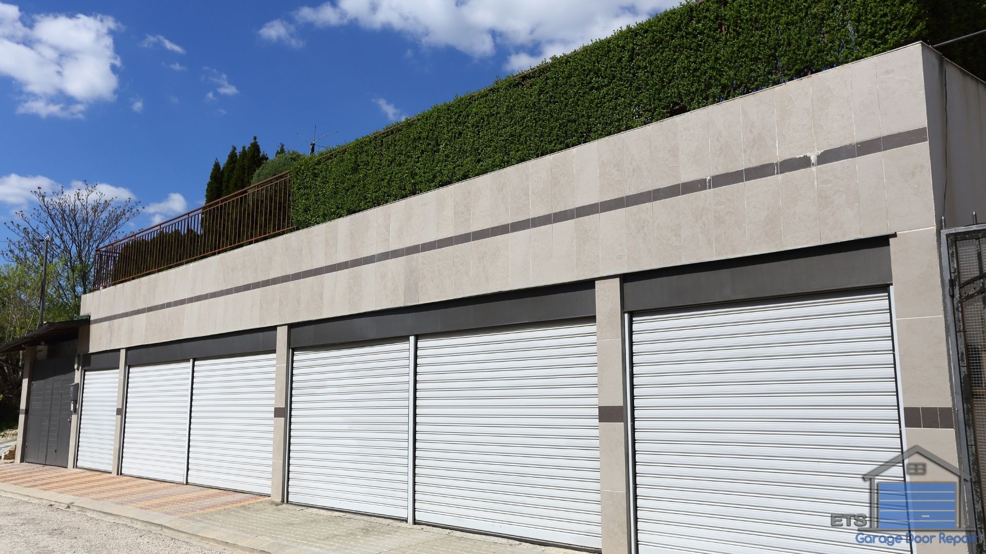 What Are Wind Load Rated Garage Doors? - Wind Load Rated Garage Doors: Do You Need Them?