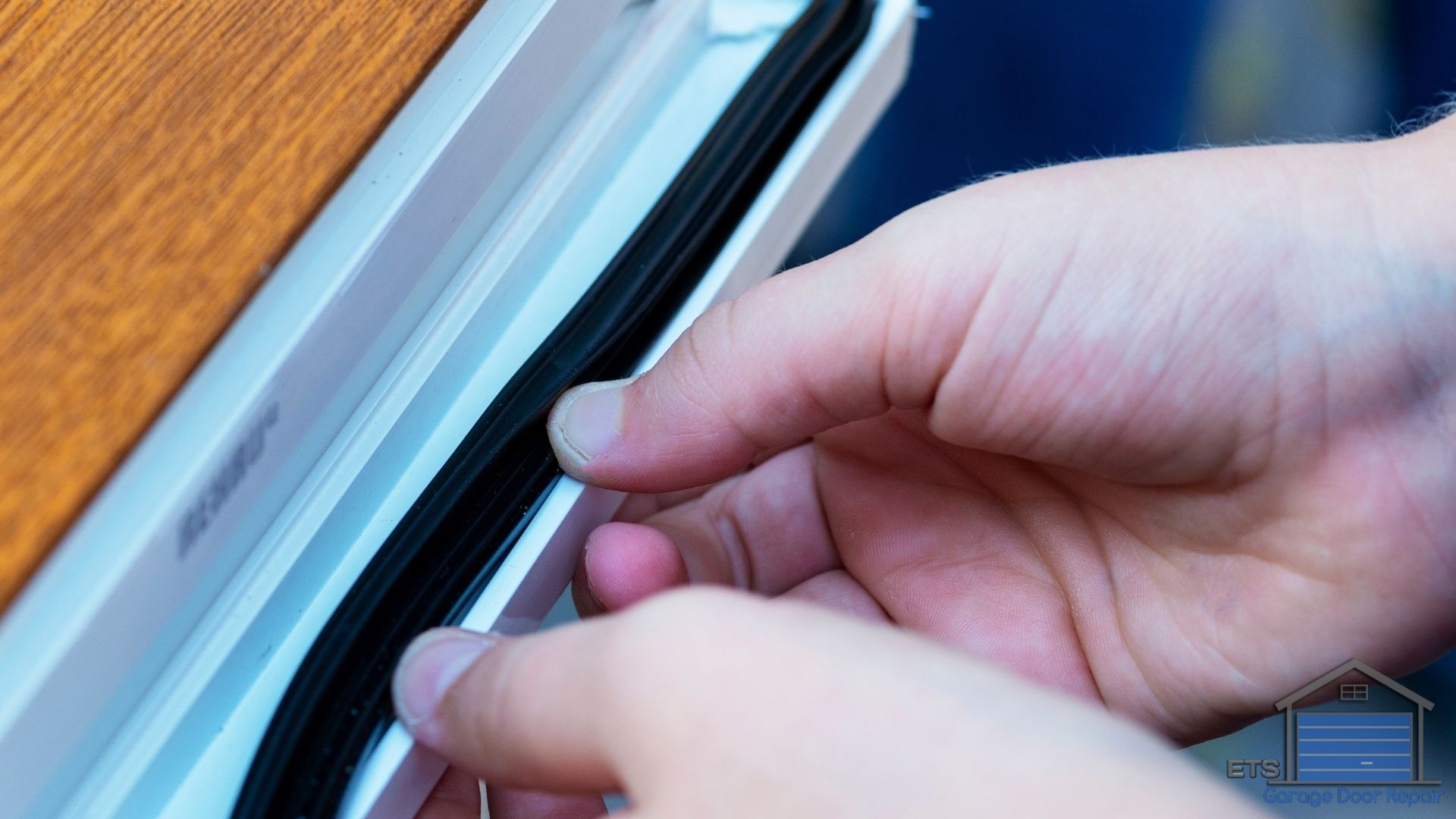 What's the Real Difference Between Local and National Garage Door Companies? - Choosing a Local vs. National Garage Door Company